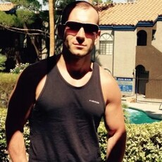 Ден, 40, Торез