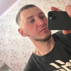 Толя, 30, Светлодарск