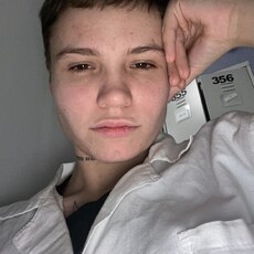 Саша, 22, Елец