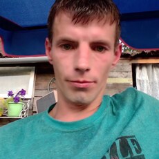 Вадик, 40, Докучаевск