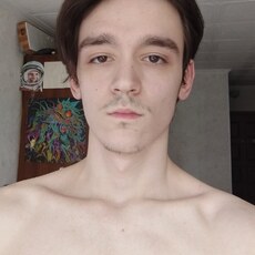 Макс, 21, Стародуб