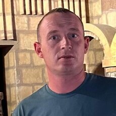 Боря, 34, Михайловка