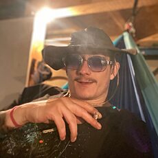 Афанасий, 28, Учалы