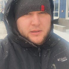 Юлиан, 27, Уяр