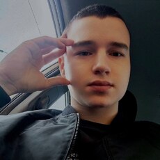 Георгий, 23, Холмск