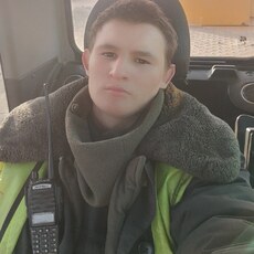 Олег, 21, Спасск