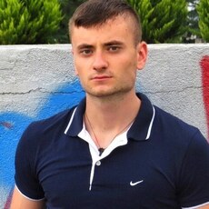 Виссарион, 27, Мегион