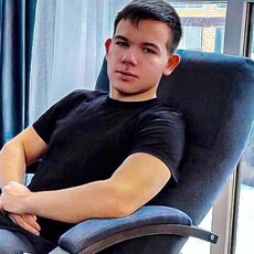 Тимур, 21, Острогожск