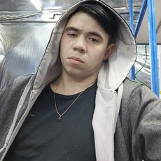 Макс, 25, Луза