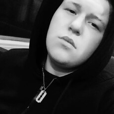 Виссарион, 21, Белицкое