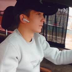 Владлен, 25, Поворино