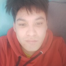Илья, 24, Петровск