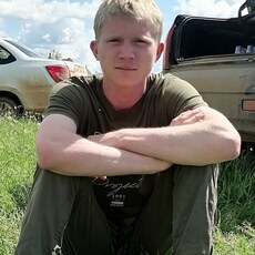 Толя, 24, Куровское