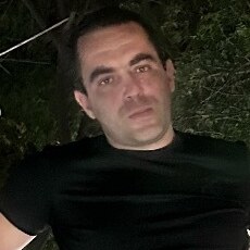 Илья, 32, Михайлов