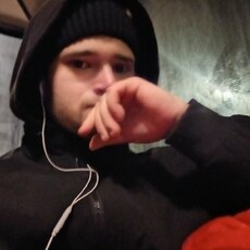 Артемий, 22, Иланский