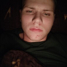 Артемий, 21, Васильевка