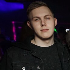 Радомир, 26, Белогорск (Амурская область)