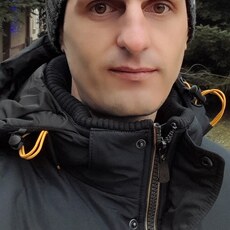 Вася, 35, Беслан