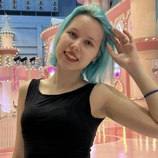 Алёна, 21, Псков