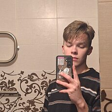 Владлен, 20, Бирюч