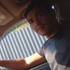 Александр, 32, Уварово