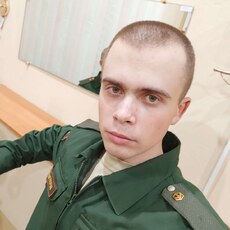 Лев, 21, Горское