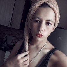 Ксюша, 25, Белогорск (Амурская область)