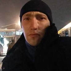 Валера, 33, Каменногорск