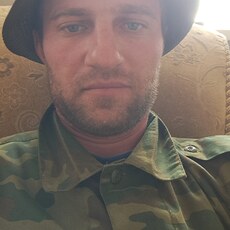 Евгений, 37, Горское