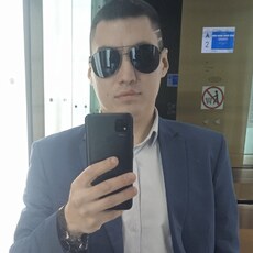 Игнат, 26, Бор