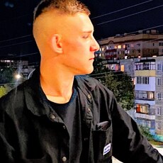 Донат, 21, Коммунар