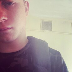 Юрий, 22, Вольнянск