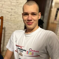 Родион, 19, Донецк (ДНР)