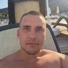 Лев, 38, Армянск