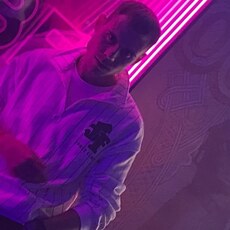 Денис, 25, Харцызск