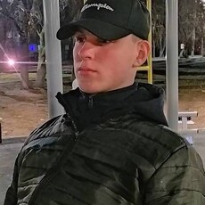 Владлен, 21, Ханты-Мансийск
