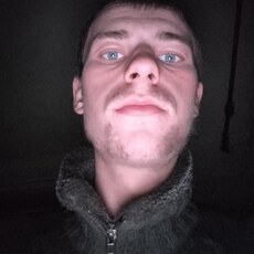 Оскар, 26, Назарово