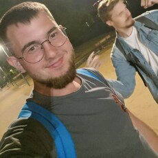 Федя, 24, Холм