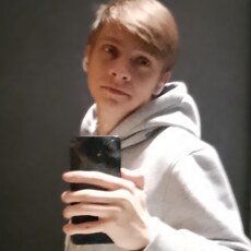 Артур, 22, Лангепас