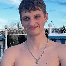 Адриан, 23, Теберда