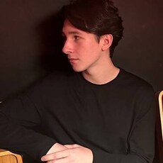 Олег, 19, Королёв