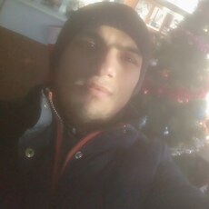 Исаак, 19, Ялта