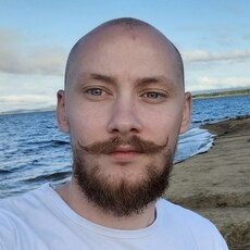Адриан, 26, Бор