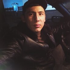 Слава, 31, Юнокоммунаровск