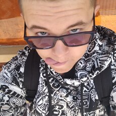 Макс, 19, Бокситогорск