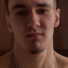 Иван, 23, Иловайск