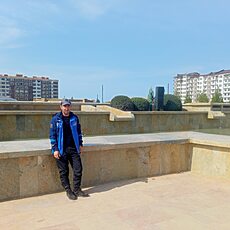 Лёва, 35, Короча
