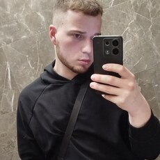 Евгений, 22, Нефтегорск