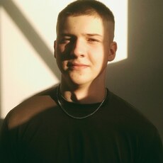 Коля, 20, Медвежьегорск