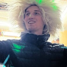 Максим, 25, Михайлов